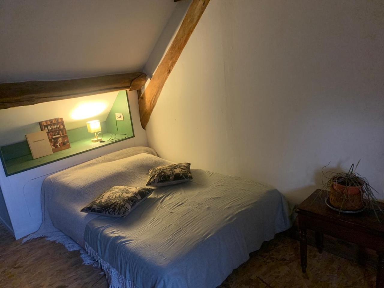 Au Joyeux Lureau Bed and Breakfast Touquin Exteriör bild